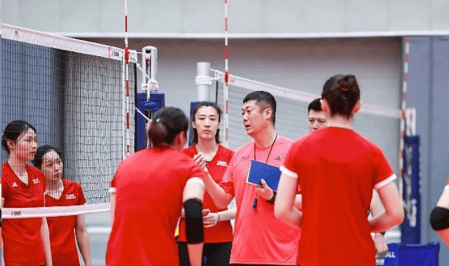 欧博ABG登录 -女排队长到达东京，备战奥运会带领全队